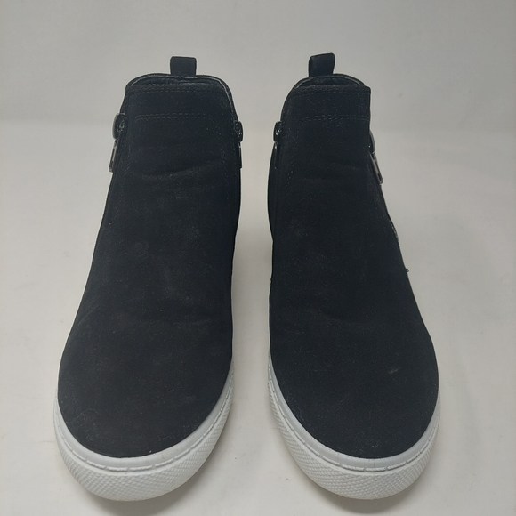 Outwoods Hide-1 Black Faux Suede Hi Top Platform Wedge Fashion Sneakers  Size 8 - Picture 2 of 11